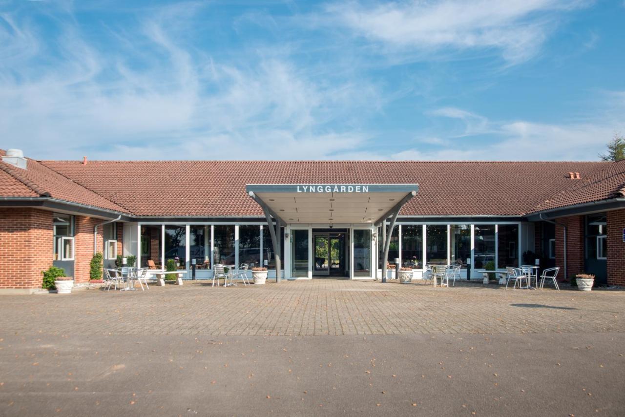 Hotel Lynggaarden ヘアニング エクステリア 写真
